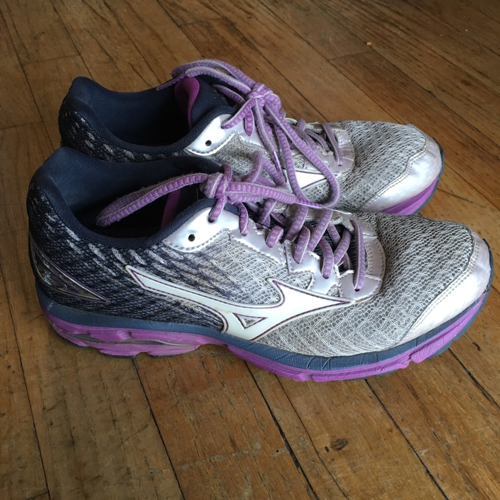 Mizuno running shoes